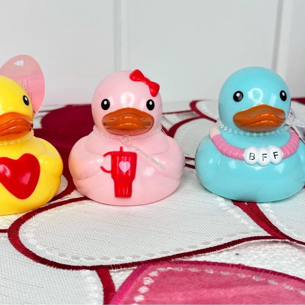NEW Target Bullseye Playground Valentines Day Ducks